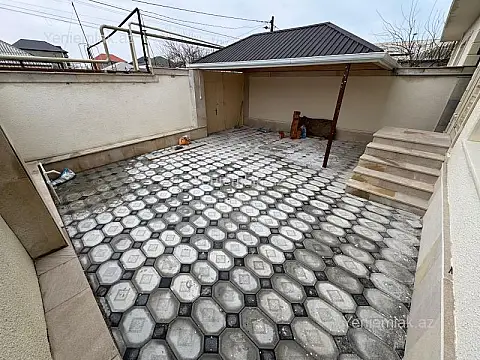 Satılır 4 otaqlı həyət evi 170 m²