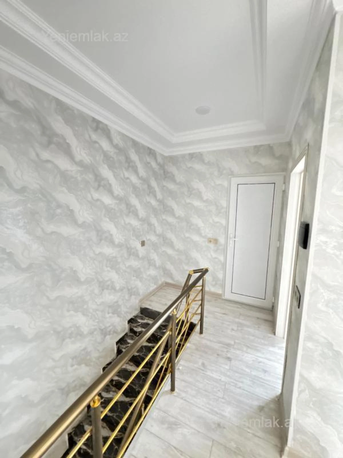 Satılır 4 otaqlı həyət evi 170 m²