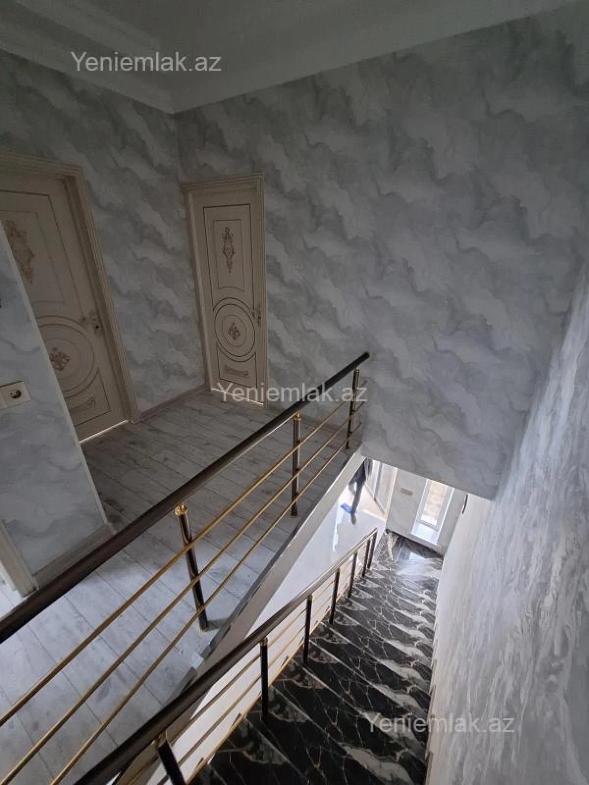 Satılır 4 otaqlı həyət evi 170 m²