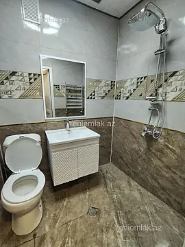 Satılır 3 otaqlı köhnə tikili 75 m²