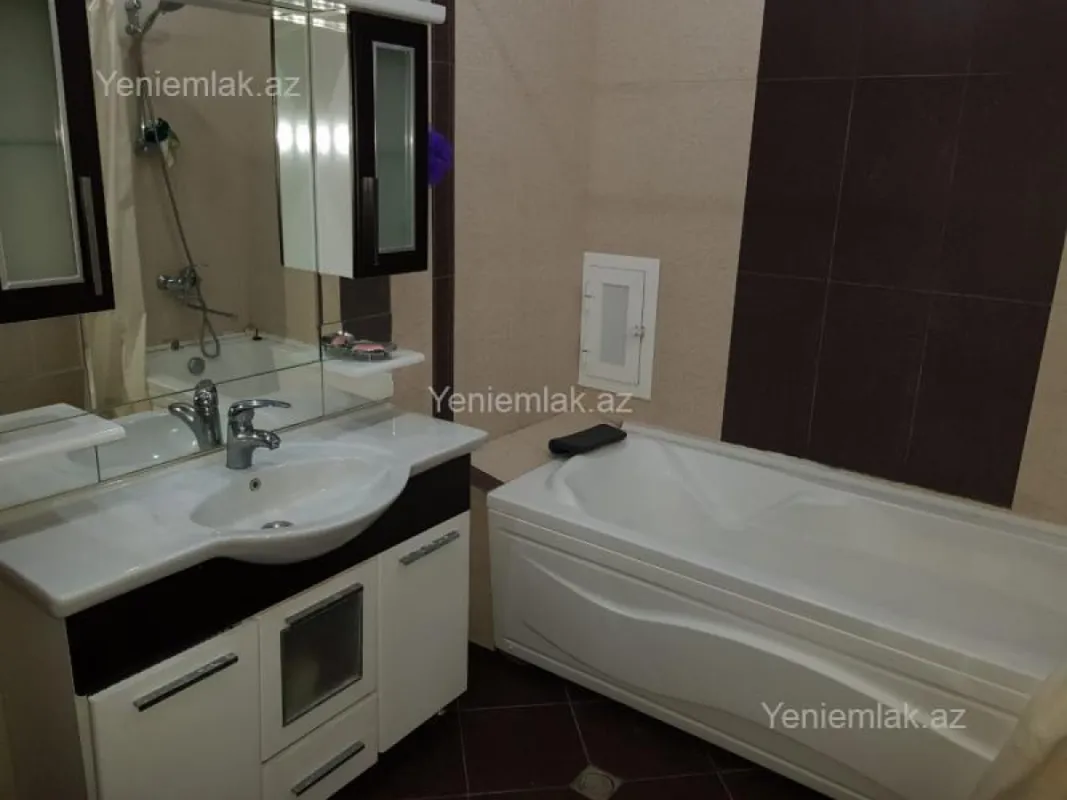 Satılır 3 otaqlı yeni tikili 117 m²