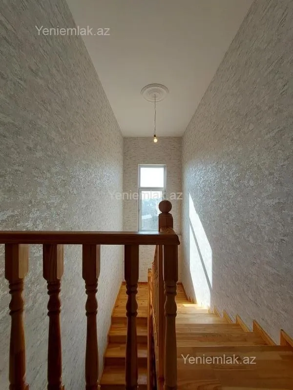 Satılır 4 otaqlı həyət evi 140 m²