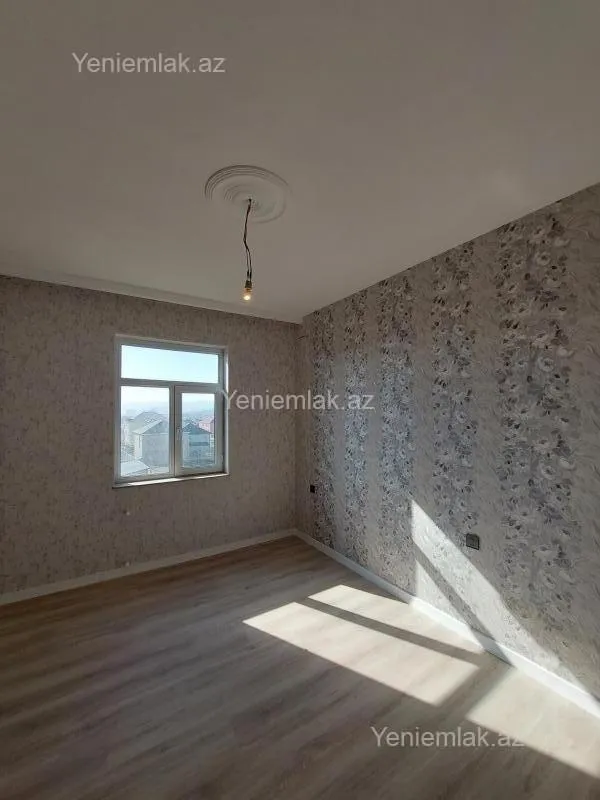 Satılır 4 otaqlı həyət evi 140 m²