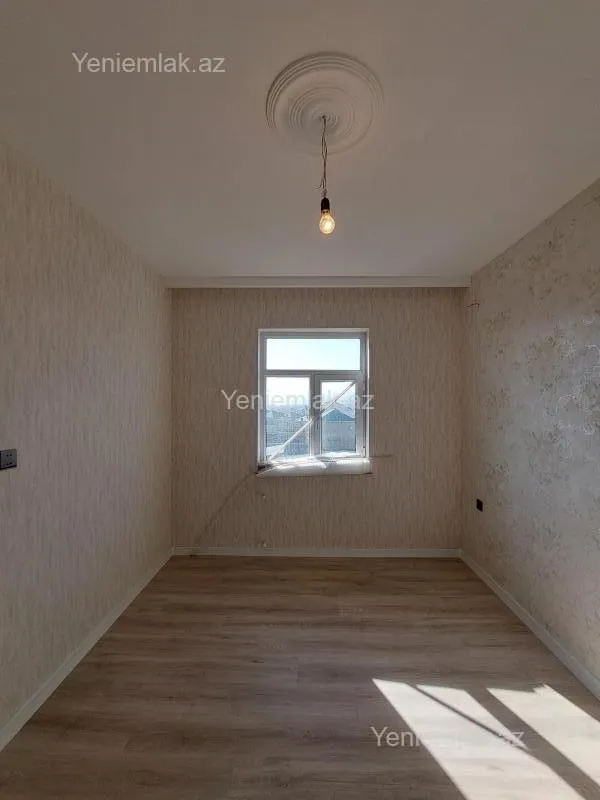 Satılır 4 otaqlı həyət evi 140 m²