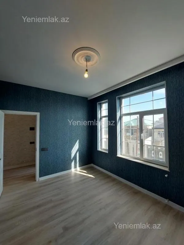 Satılır 4 otaqlı həyət evi 140 m²