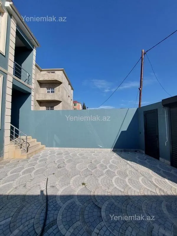 Satılır 4 otaqlı həyət evi 140 m²
