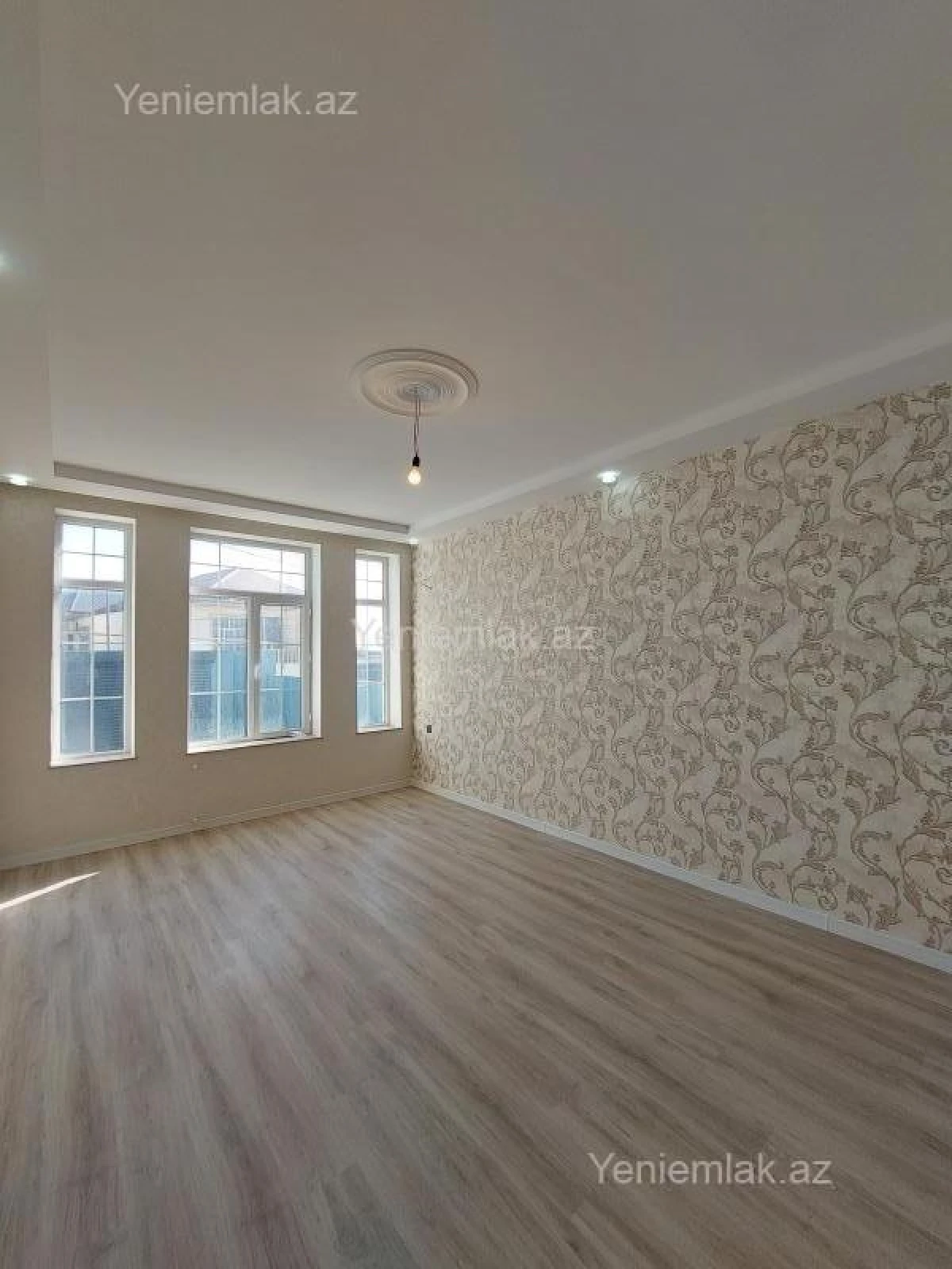 Satılır 4 otaqlı həyət evi 140 m²