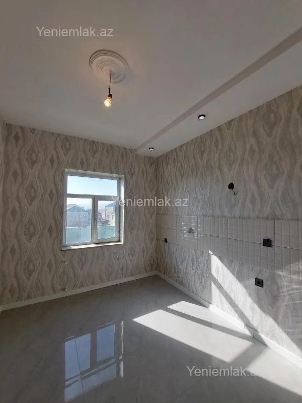 Satılır 4 otaqlı həyət evi 140 m²