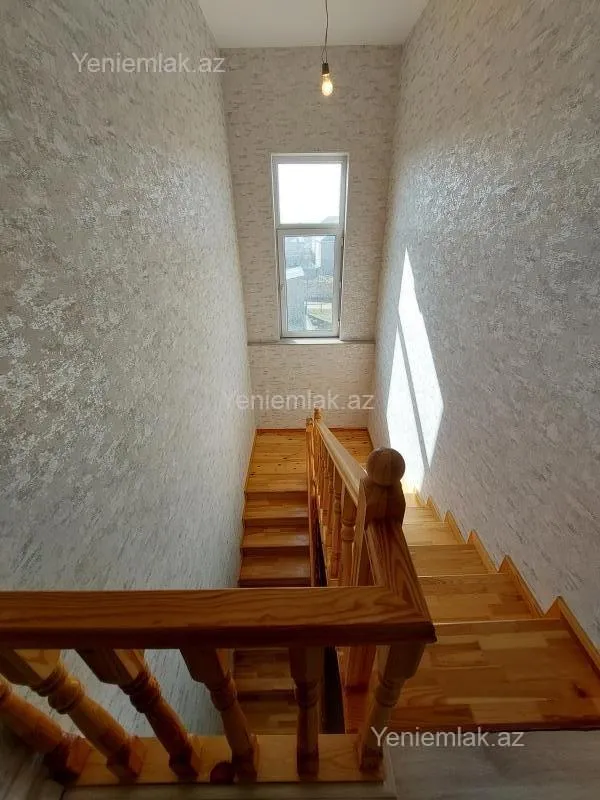 Satılır 4 otaqlı həyət evi 140 m²