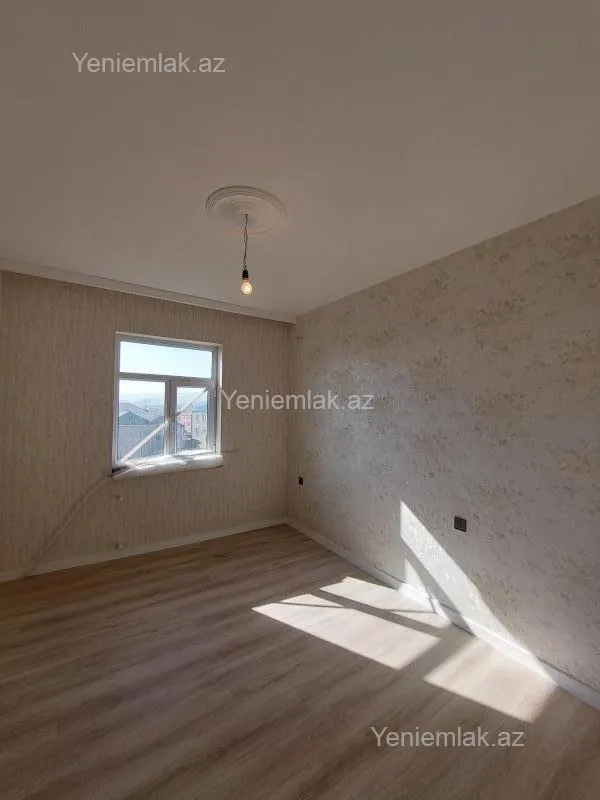 Satılır 4 otaqlı həyət evi 140 m²