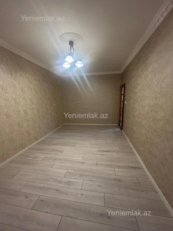 Satılır 3 otaqlı köhnə tikili 85 m²