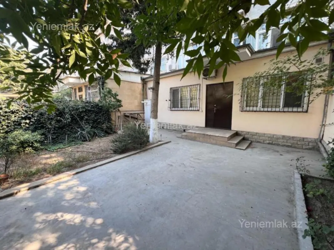Satılır 5 otaqlı köhnə tikili 155 m²