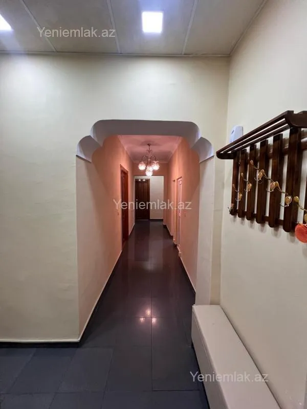 Satılır 5 otaqlı köhnə tikili 155 m²