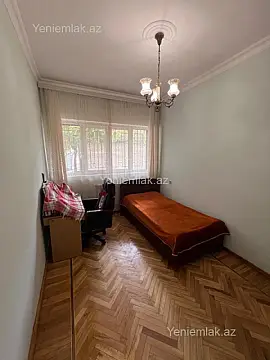 Satılır 5 otaqlı köhnə tikili 155 m²