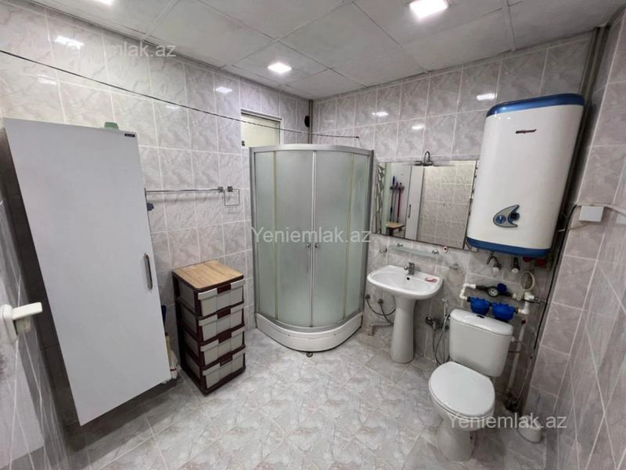 Satılır 5 otaqlı köhnə tikili 155 m²