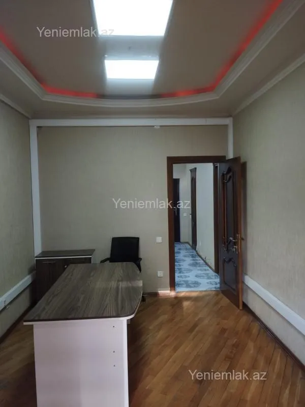 Satılır 4 otaqlı yeni tikili 130 m²