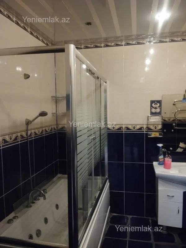 Satılır 4 otaqlı yeni tikili 130 m²