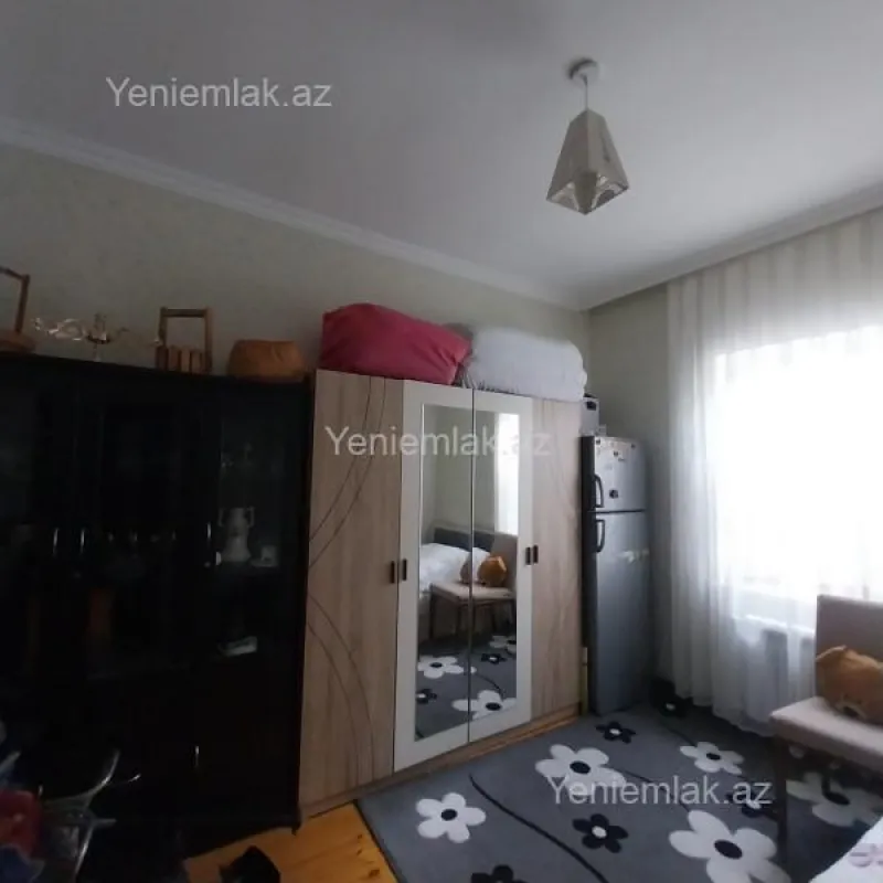 Satılır 4 otaqlı həyət evi 105 m²