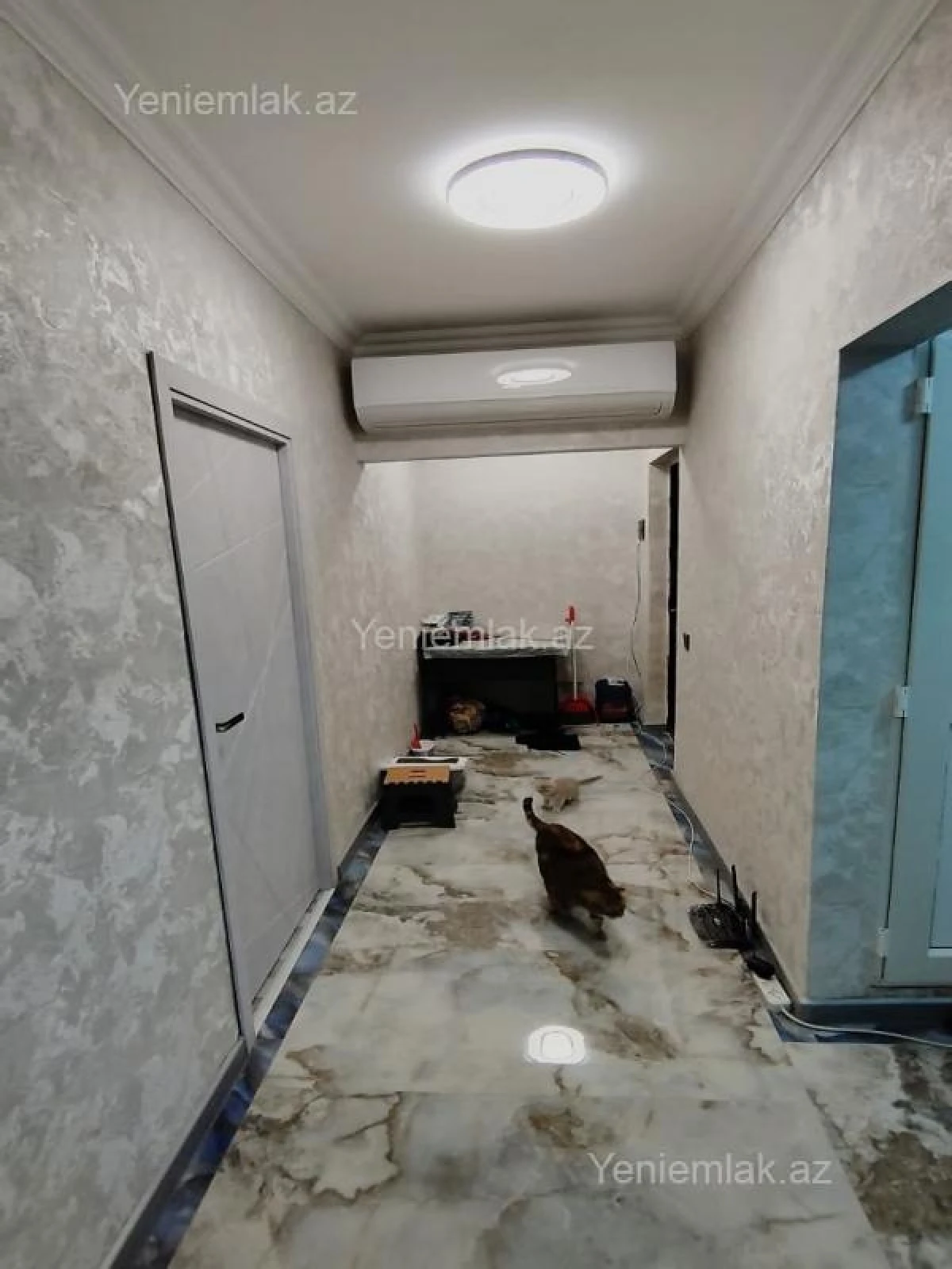 Satılır 5 otaqlı köhnə tikili 130 m²