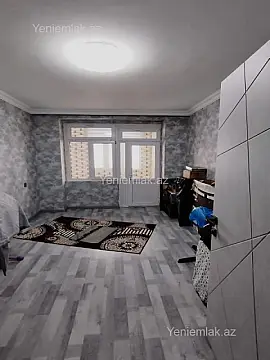 Satılır 5 otaqlı köhnə tikili 130 m²