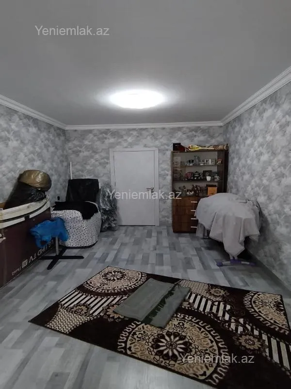 Satılır 5 otaqlı köhnə tikili 130 m²