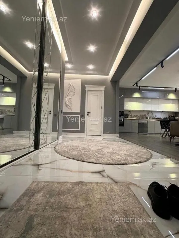 Satılır 3 otaqlı yeni tikili 110 m²