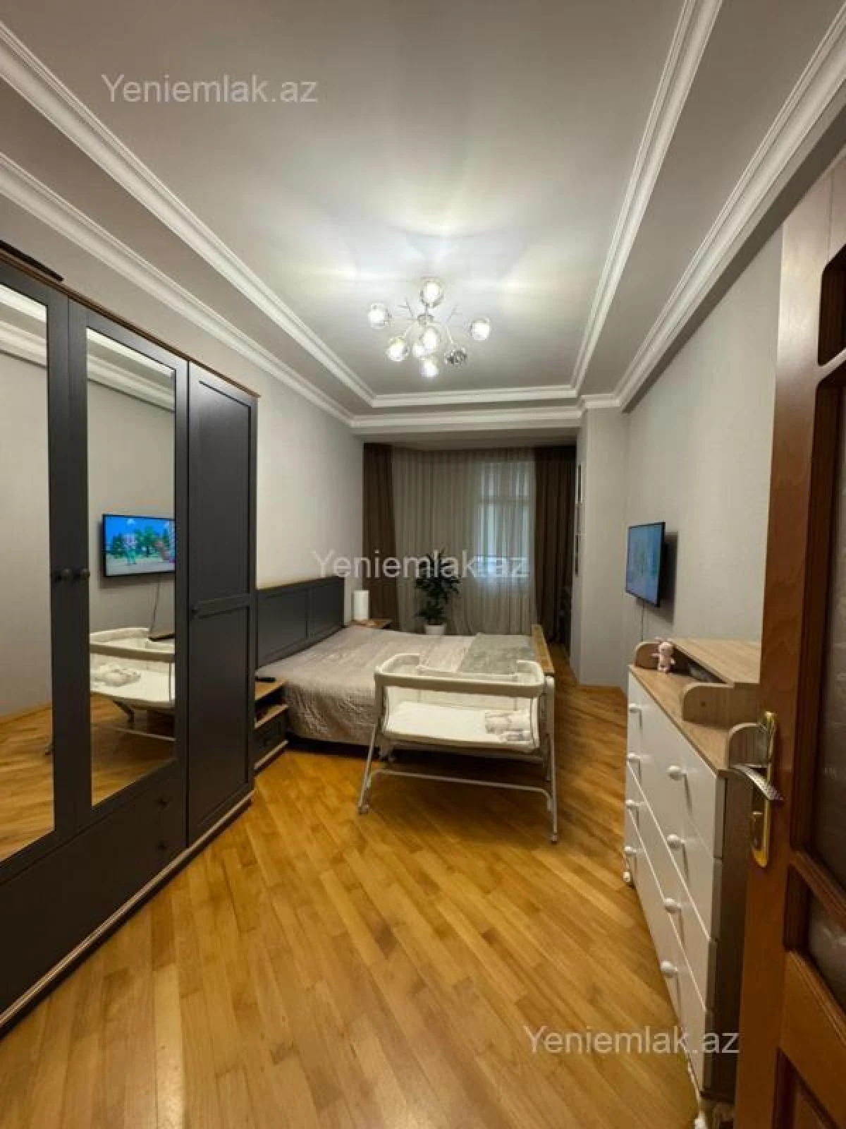 Satılır 3 otaqlı yeni tikili 140 m²