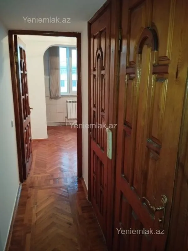 Satılır 3 otaqlı yeni tikili 75 m²