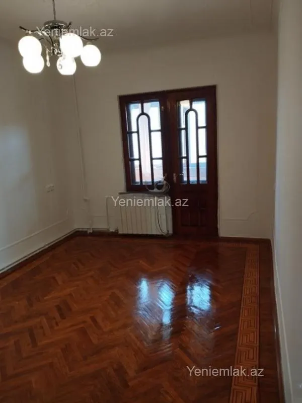 Satılır 3 otaqlı yeni tikili 75 m²