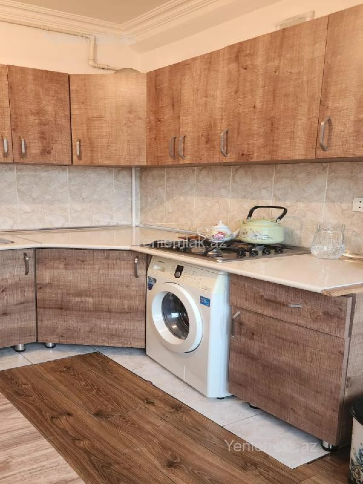 Satılır 2 otaqlı köhnə tikili 60 m²