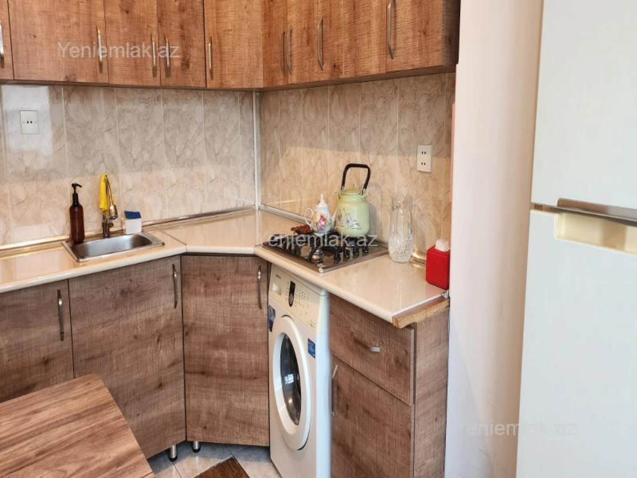 Satılır 2 otaqlı köhnə tikili 60 m²