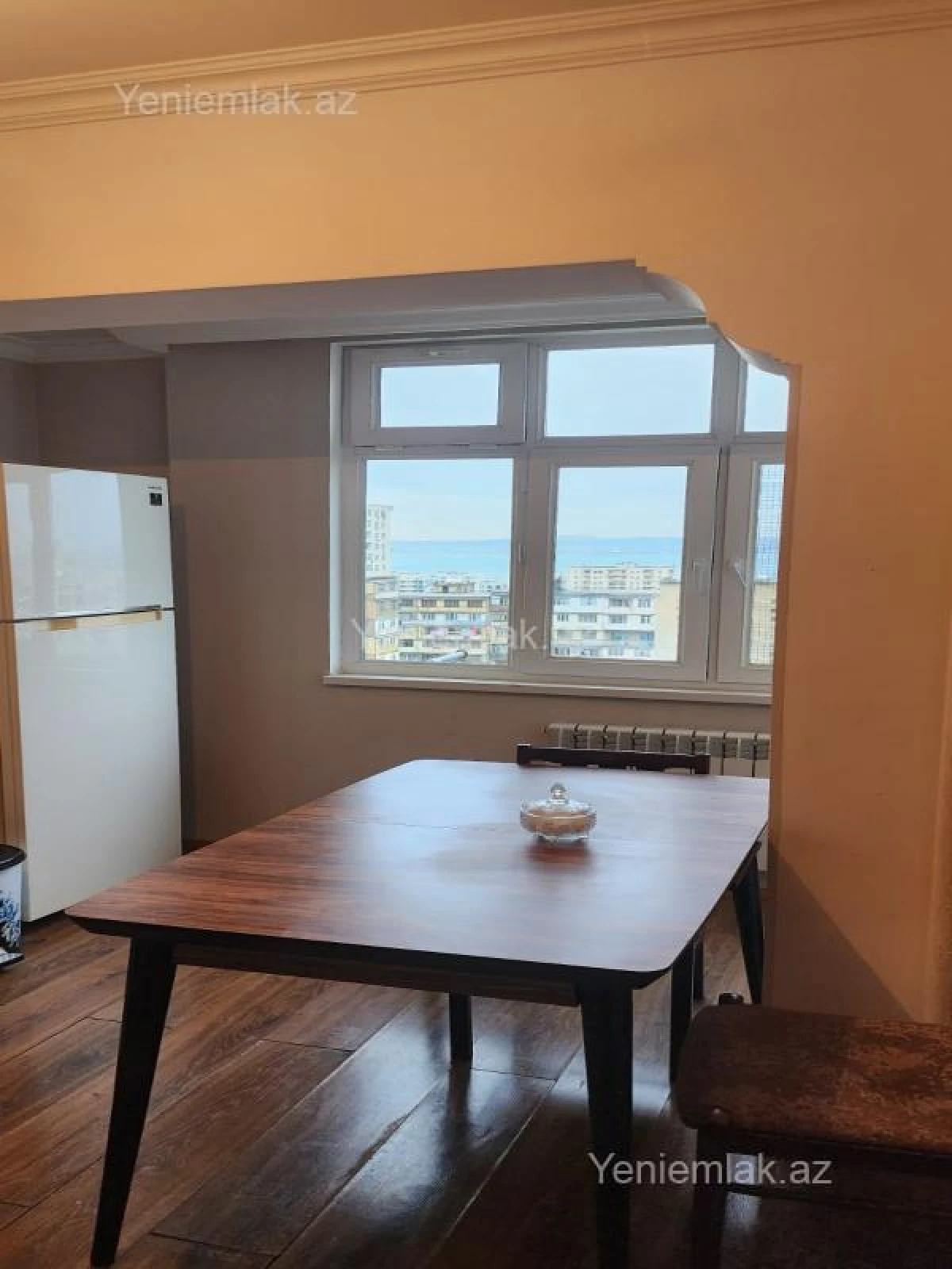 Satılır 2 otaqlı köhnə tikili 60 m²