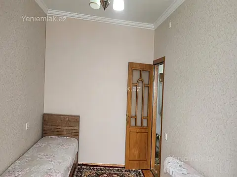 Satılır 2 otaqlı köhnə tikili 60 m²