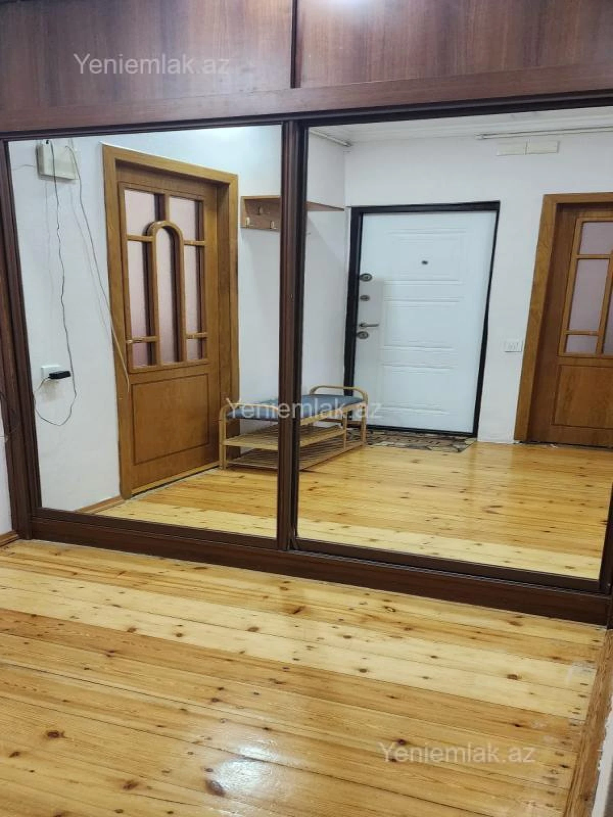 Satılır 2 otaqlı köhnə tikili 60 m²