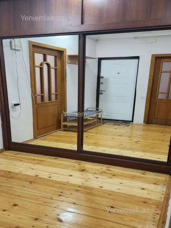 Satılır 2 otaqlı köhnə tikili 60 m²