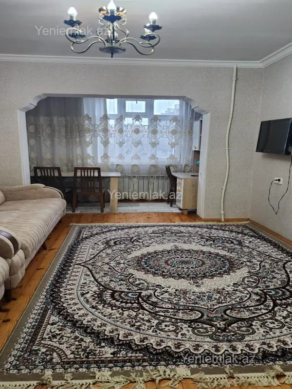 Satılır 2 otaqlı köhnə tikili 60 m²