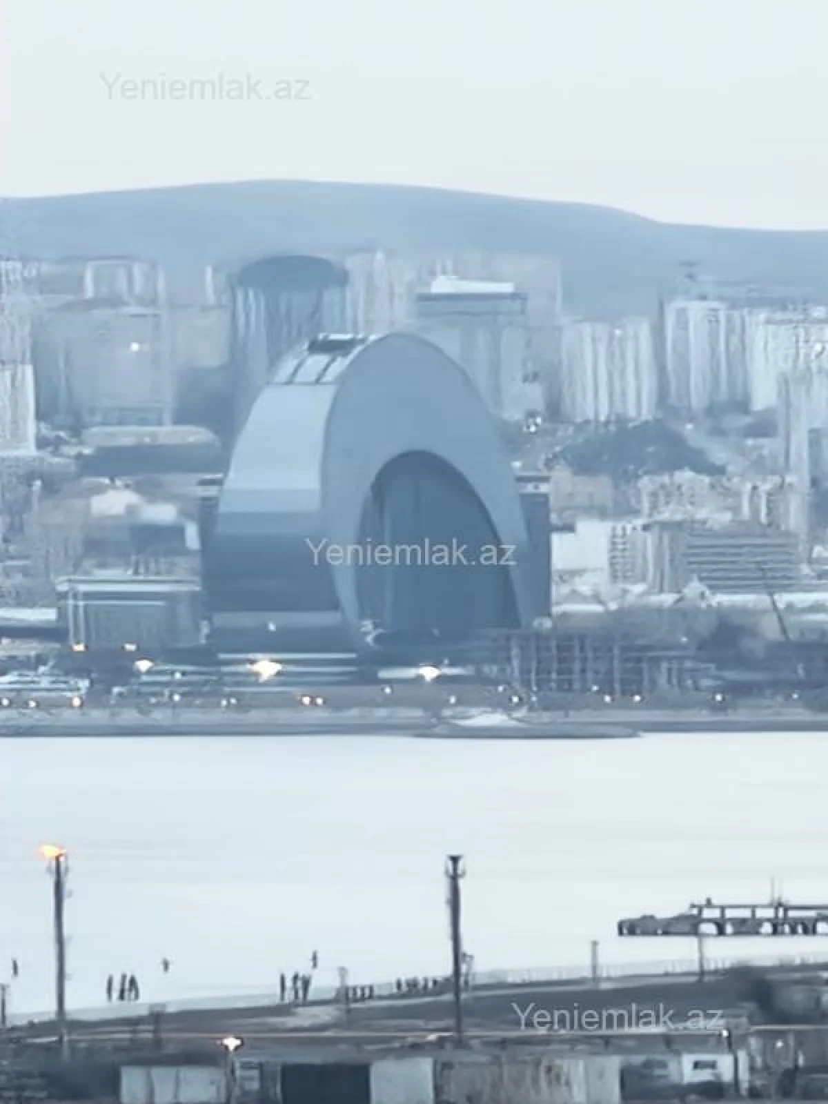 Satılır 2 otaqlı köhnə tikili 60 m²