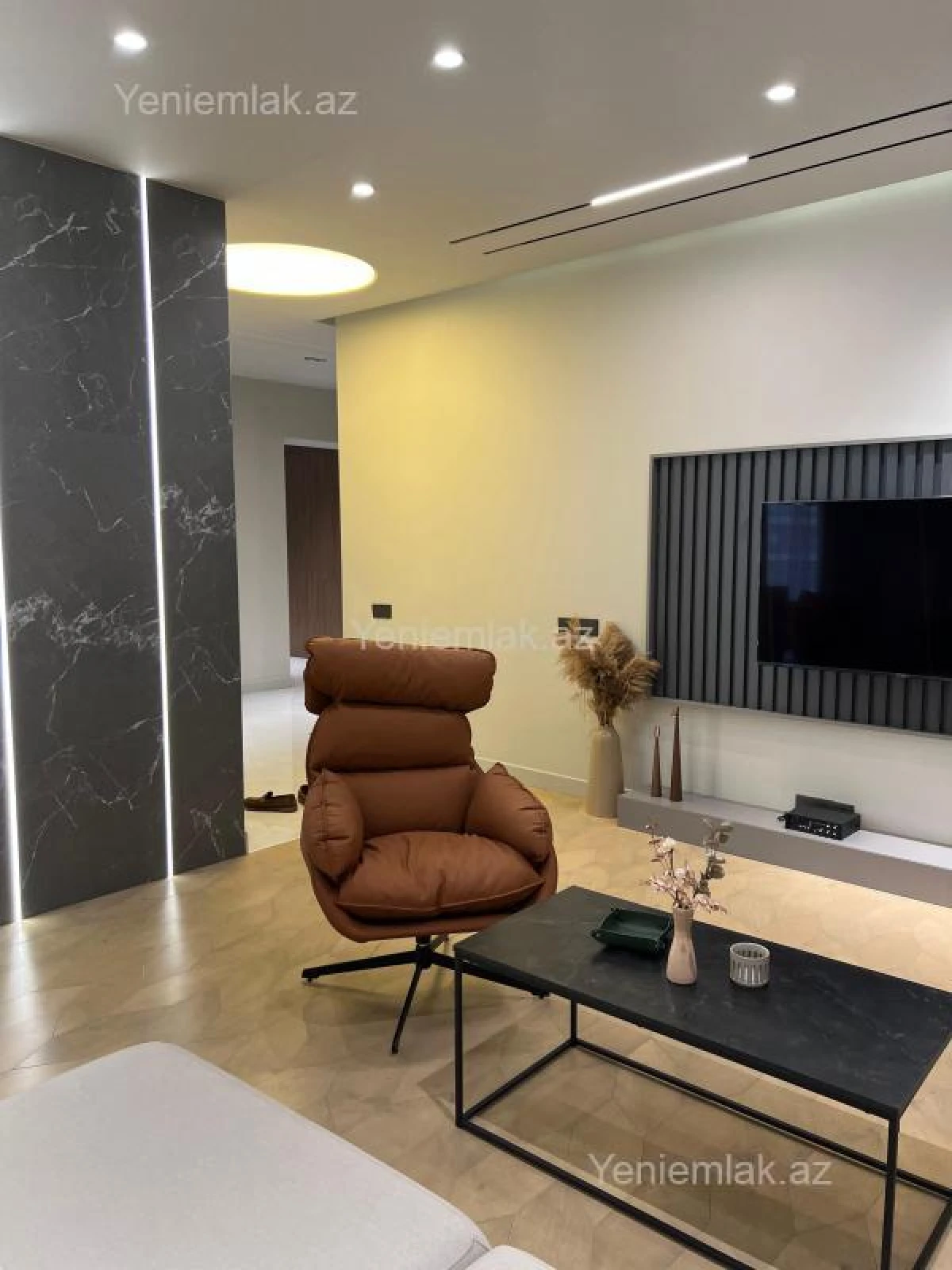 Satılır 3 otaqlı yeni tikili 150 m²