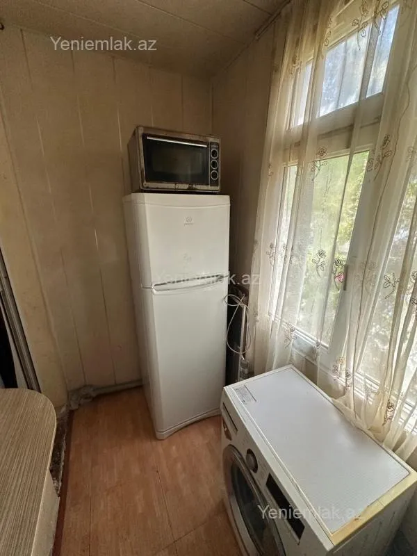 Satılır 2 otaqlı köhnə tikili 45 m²
