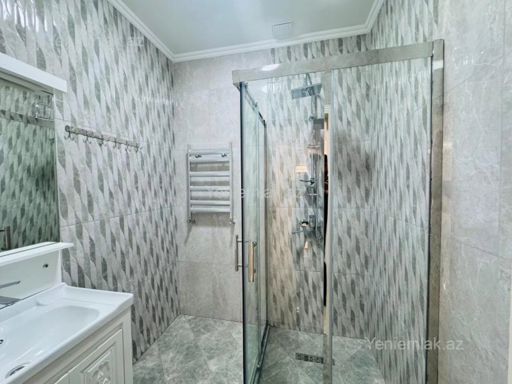 Satılır 6 otaqlı həyət evi 280 m²