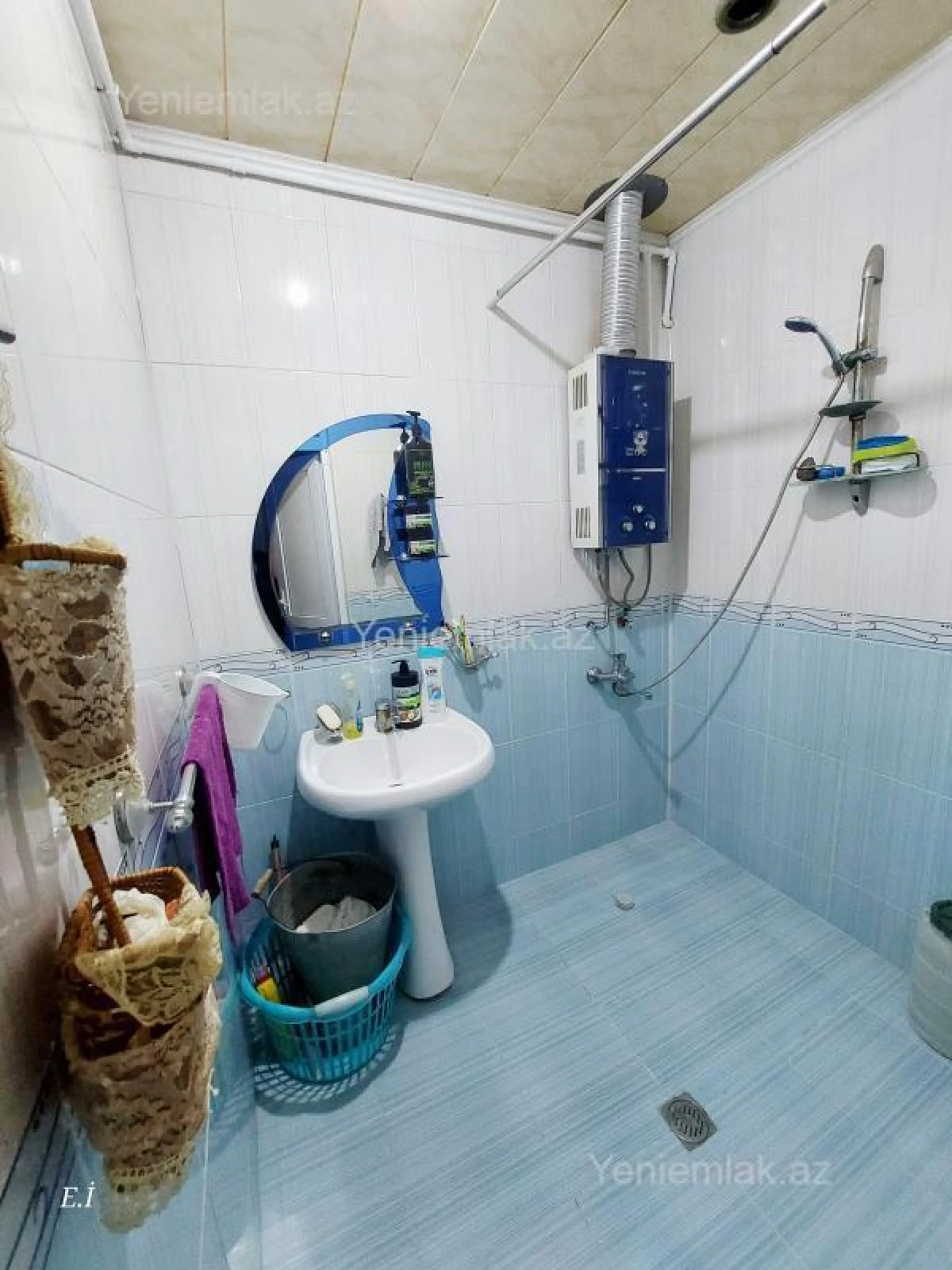 Satılır 2 otaqlı köhnə tikili 55 m²