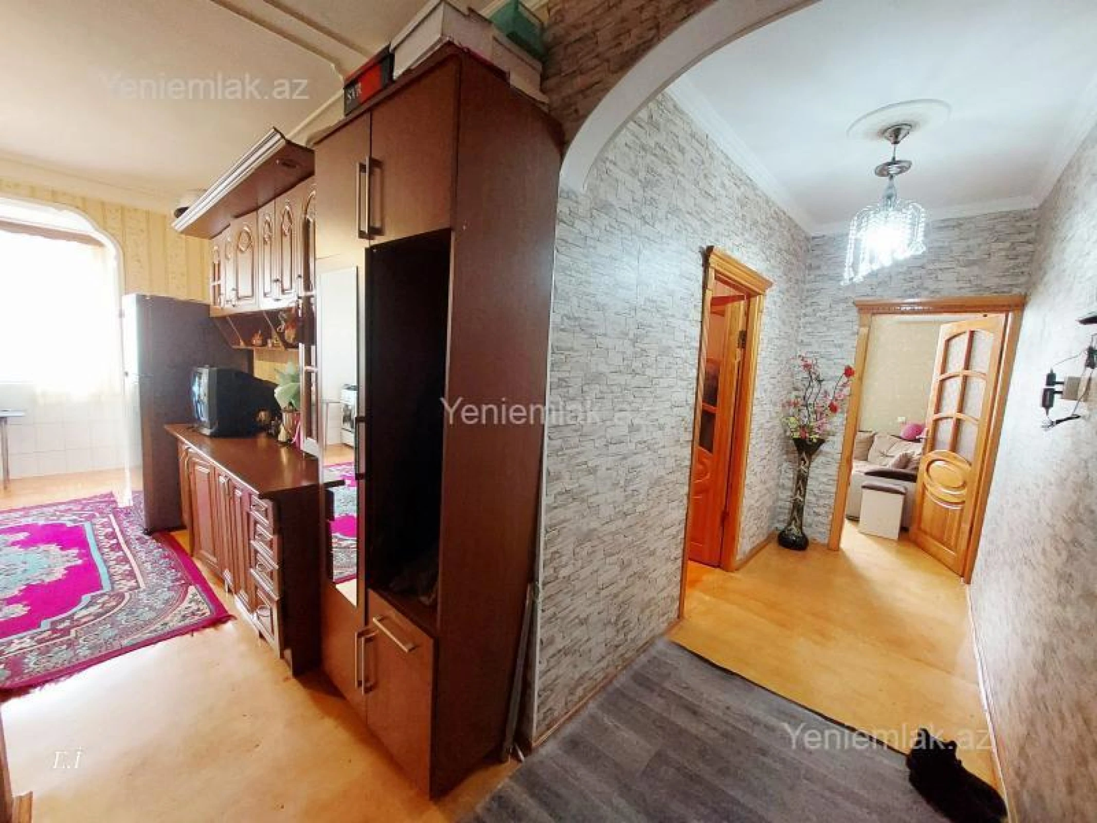 Satılır 2 otaqlı köhnə tikili 55 m²