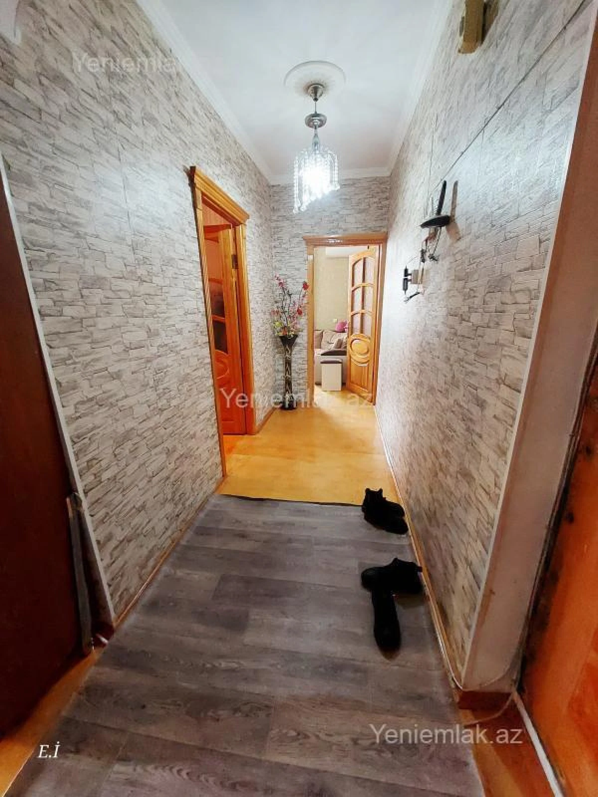 Satılır 2 otaqlı köhnə tikili 55 m²