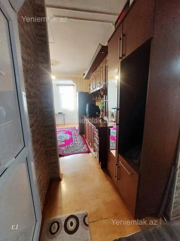 Satılır 2 otaqlı köhnə tikili 55 m²