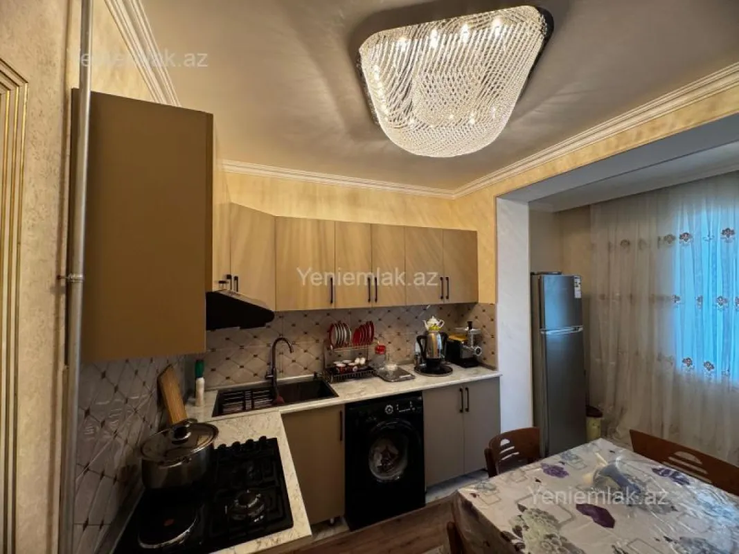 Satılır 2 otaqlı köhnə tikili 60 m²