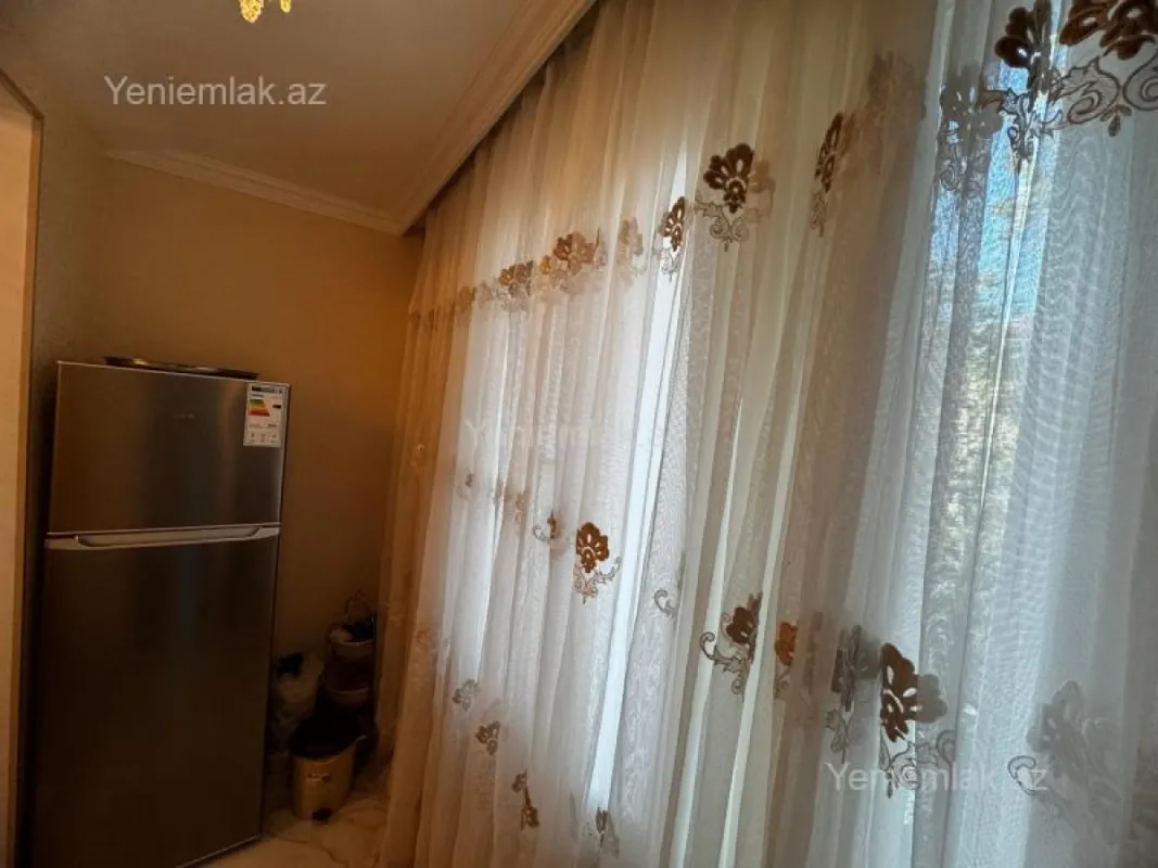 Satılır 2 otaqlı köhnə tikili 60 m²