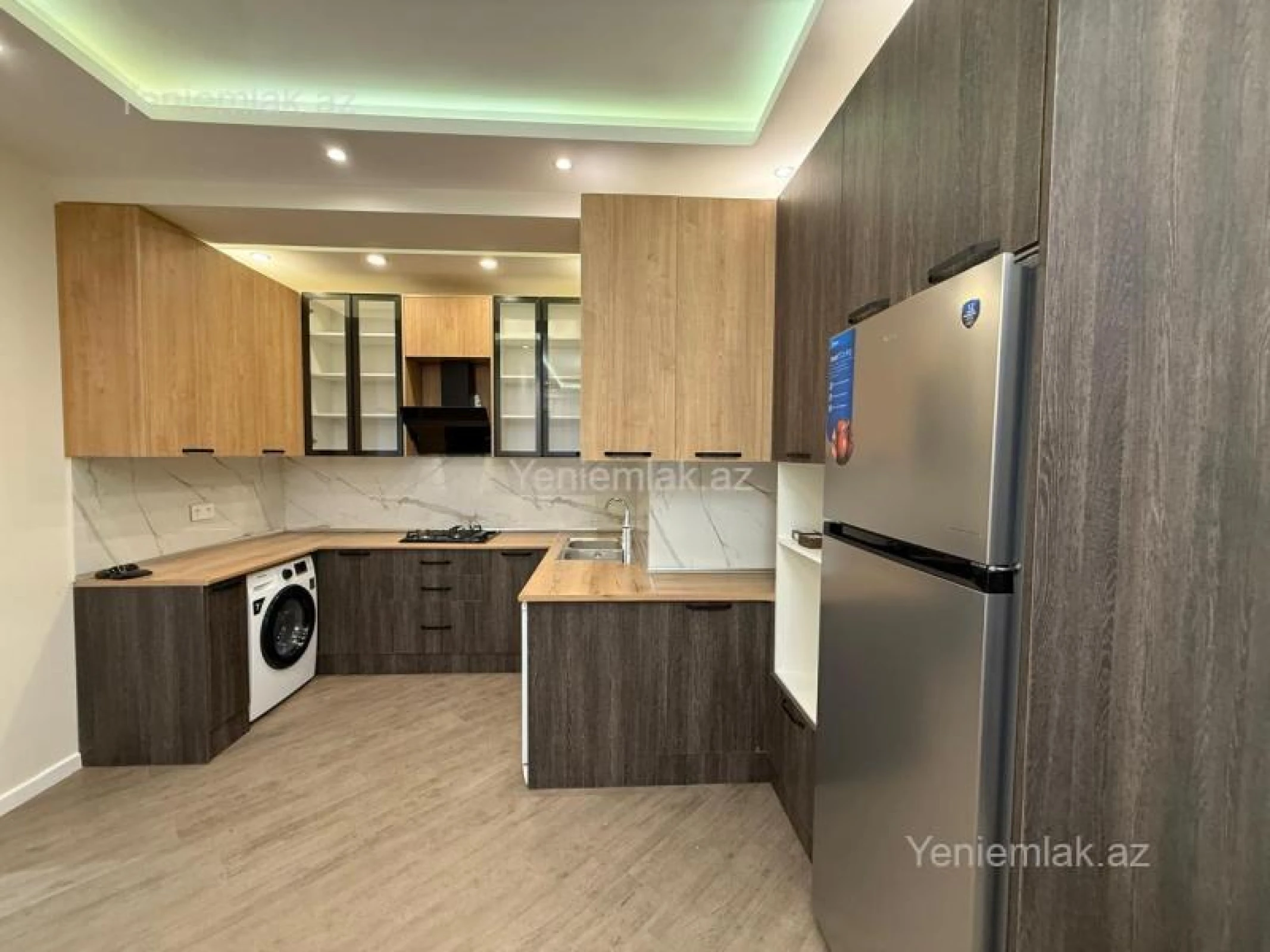 Satılır 3 otaqlı yeni tikili 105 m²