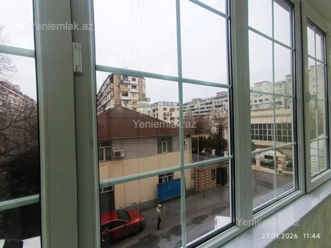 Satılır 3 otaqlı köhnə tikili 70 m²