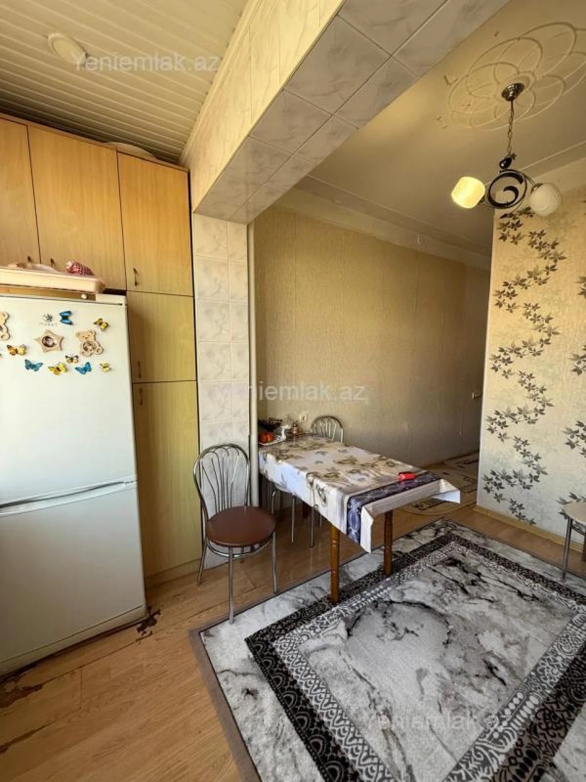 Satılır 2 otaqlı köhnə tikili 65 m²