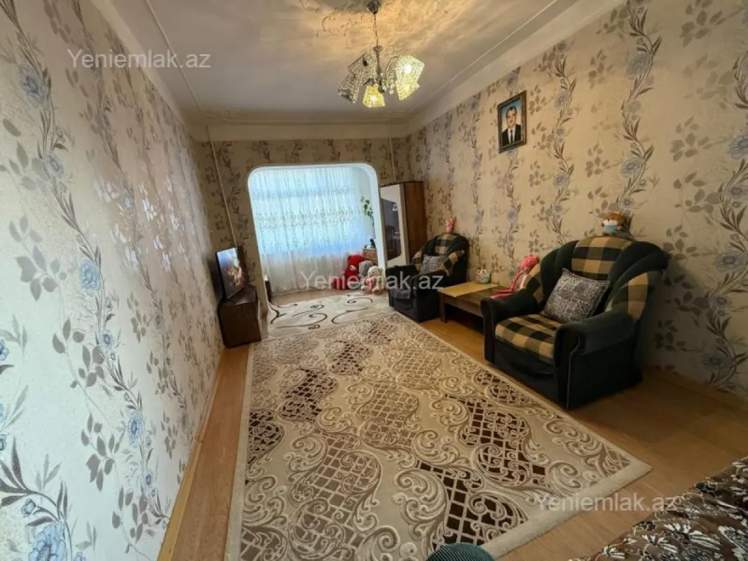 Satılır 2 otaqlı köhnə tikili 65 m²